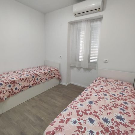 Apartment Tona Šibenik Buitenkant foto