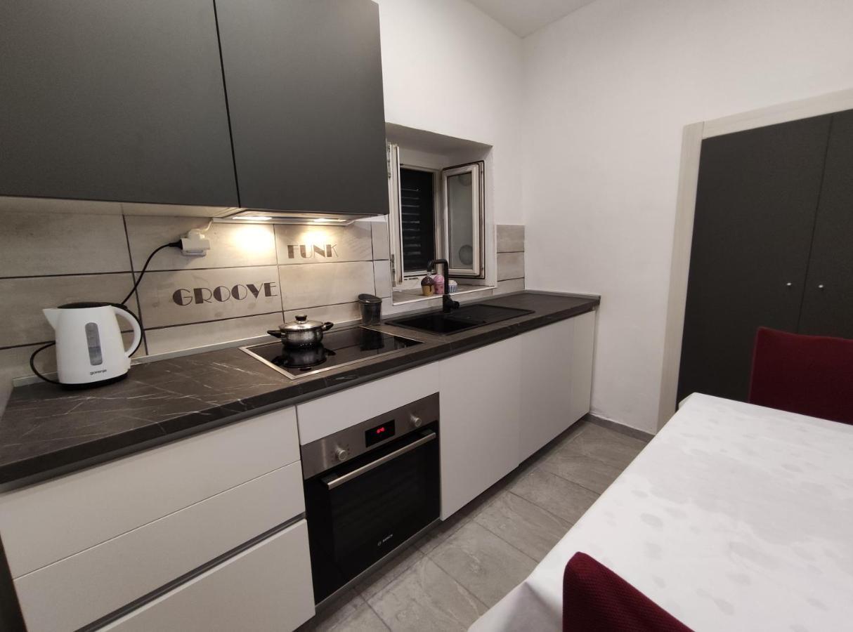 Apartment Tona Šibenik Buitenkant foto