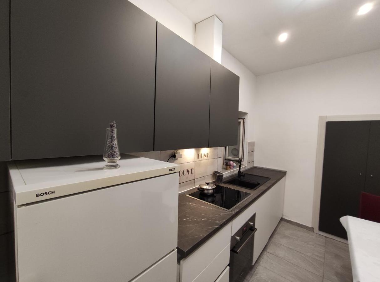 Apartment Tona Šibenik Buitenkant foto