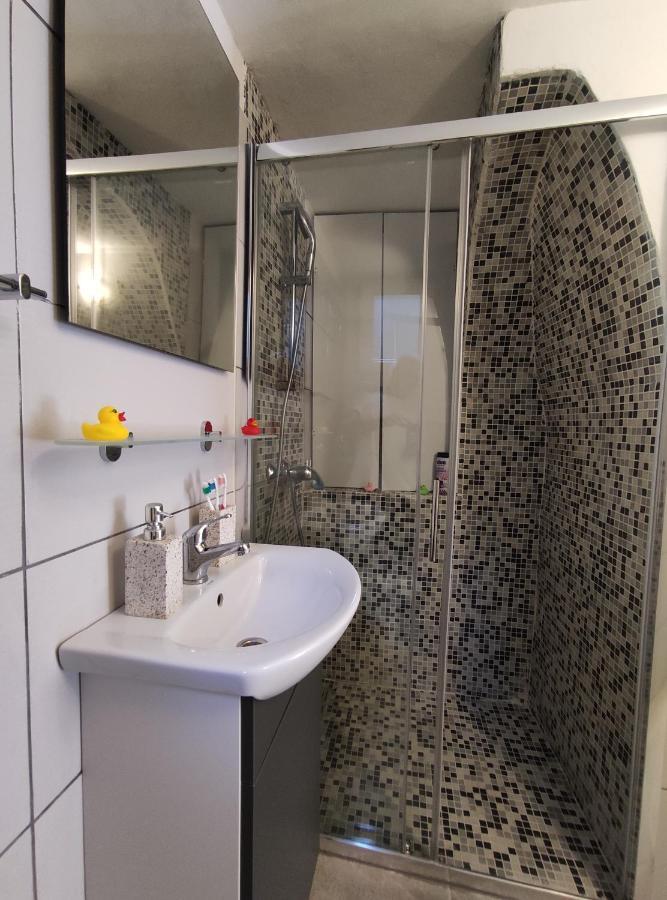 Apartment Tona Šibenik Buitenkant foto